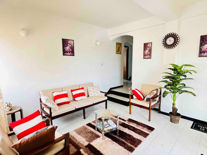 Bright & Spacious 2 Bedroom Apartment With Patio - Grenada