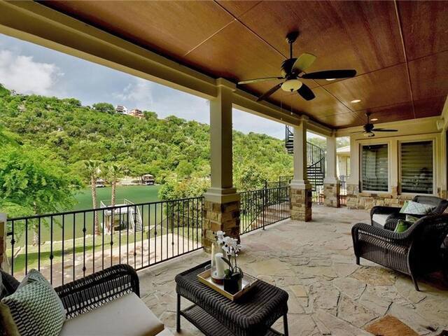 Luxury Lake Austin Home – Child and Dog Friendly! gallery image 2