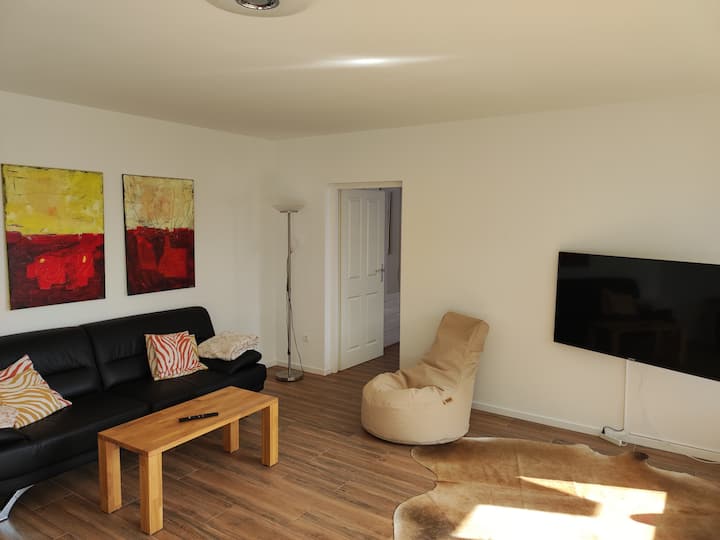 Geschmackvolle 2-zimmer
Wohnung In Köln-westhoven - Colonia