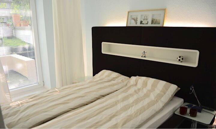 2号卧室，床160 * 200 ，通往花园的出口