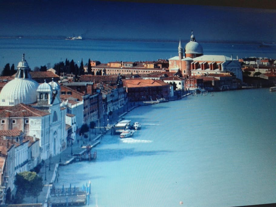 L'ISOLA DELLA GIUDECCA
GIUDECCA ISLAND