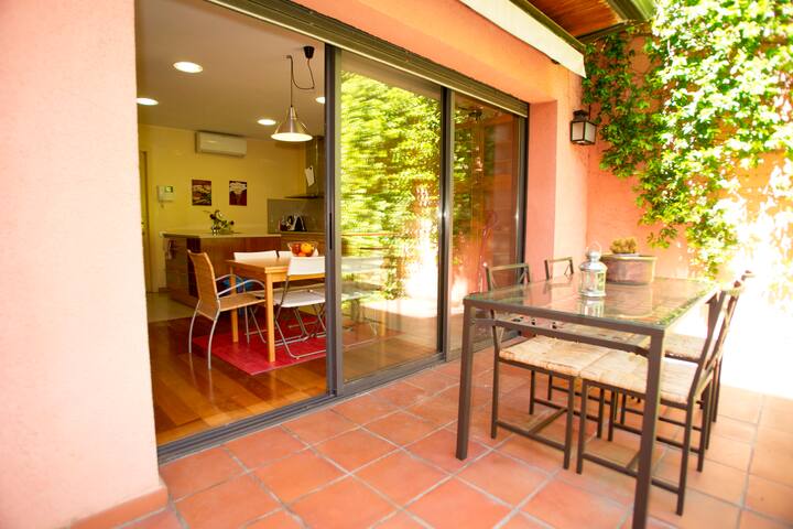 House with garden gallery image 3