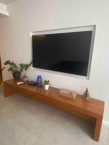 Apto Luxuoso – 1min da praia – Posto 9 – C/garagem