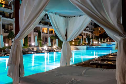 Comfort and Style SEA VIEW SUITE Green Life 17
