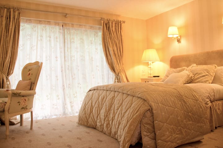 Small Classic Double/Twin Room