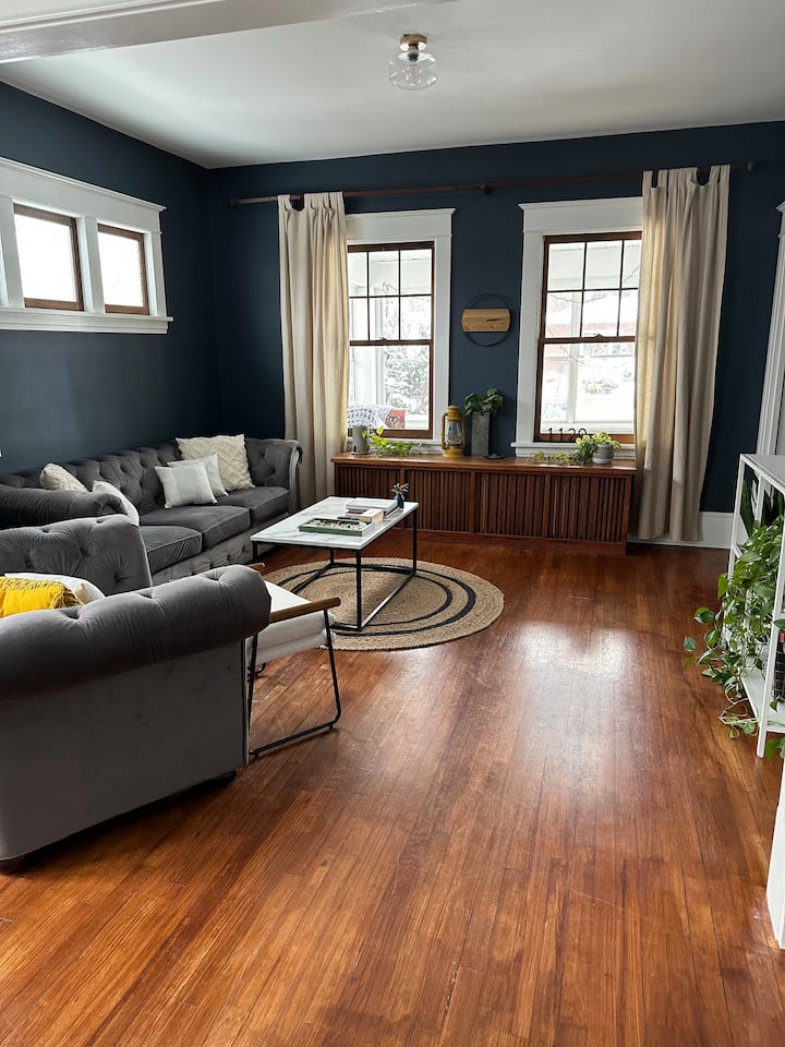 Sleeping on Selby Duplex near Cathedral Hill Houses for Rent in