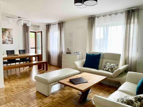 HopfenGlück, fantastic, newly renovated, 90 sqm apartment
