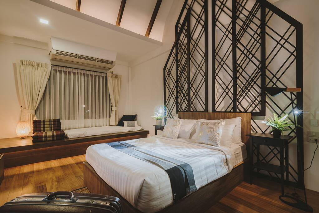 We provide free additional mattress for the 3rd person,