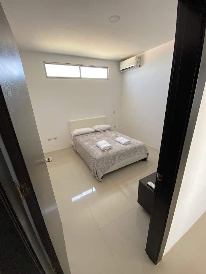 Входна стая № 2