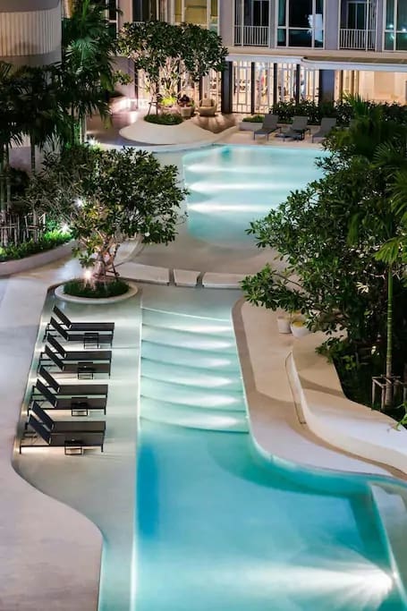 swimming pool