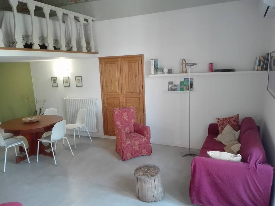 soggiorno con divano letto