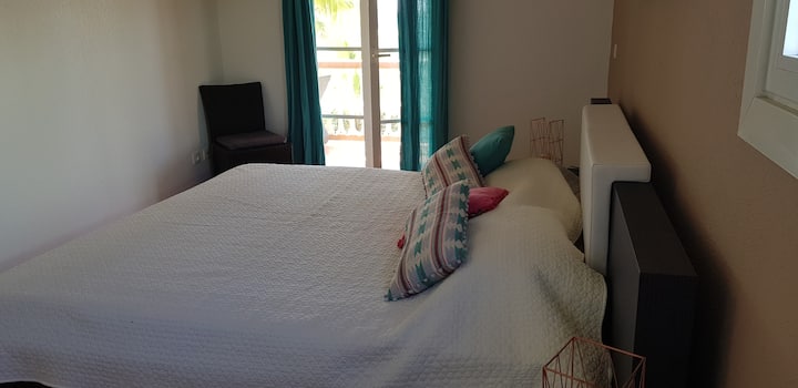 Dormitorio 2, primer piso, con vistas al balcón también.