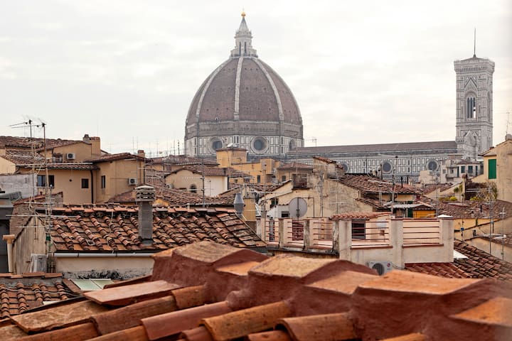 Penthouse with a View of Duomo