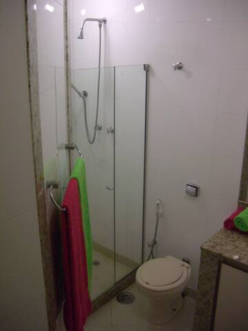 Espaçosa Casa no Coração do Rio 290m4QT.8camas gallery image 5