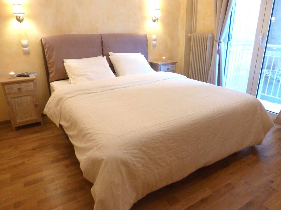 You will sleep on queen size (160x200) comfortable bed