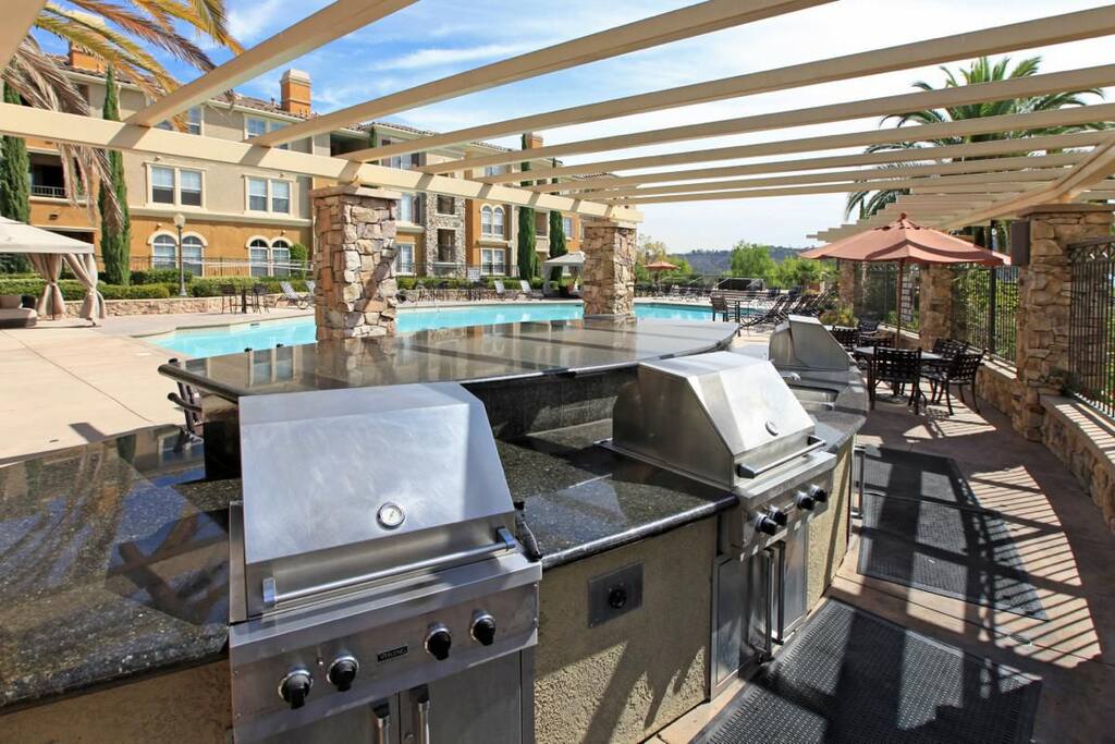3 Propane grills