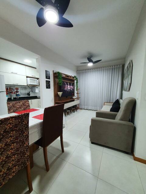 CF 905 - 1qt, ceiling fan, wifi and space!