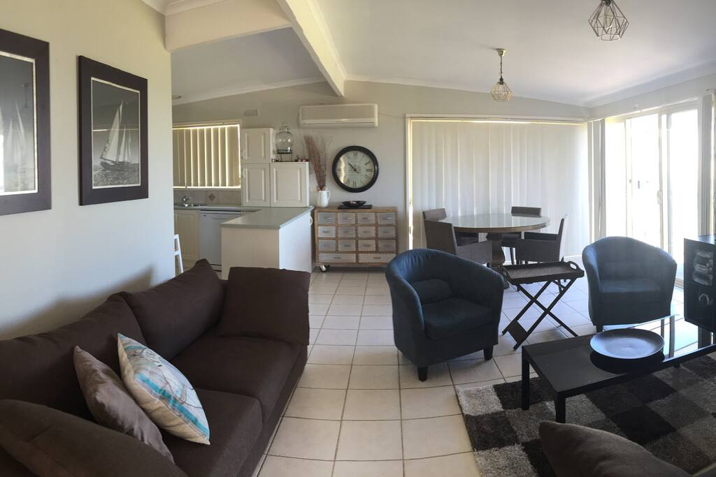 Open plan lounge, kitchen and dining