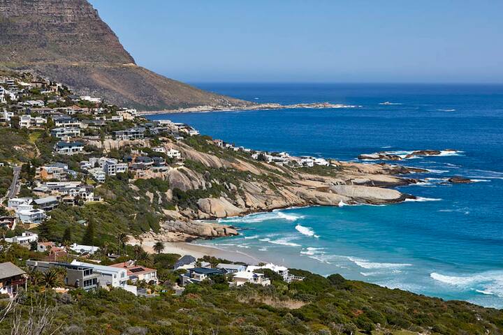 Llandudno Beach Villa with spectacular views gallery image 4