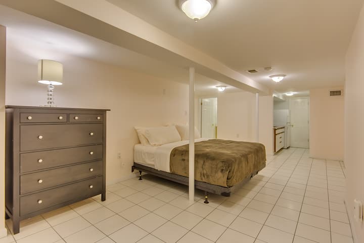 ห้องนอนที่ 5/อพาร์ทเมนท์ใต้ดิน