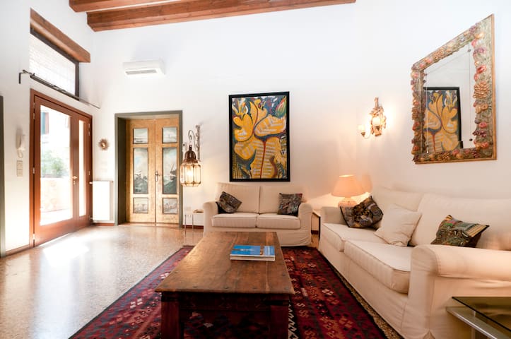 Luxury house canal view, terrace