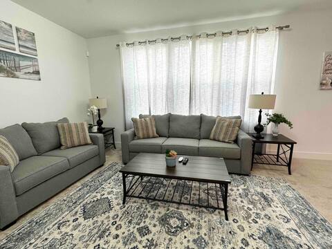 2024 brand new 6 bedroom and 4 baths house.
