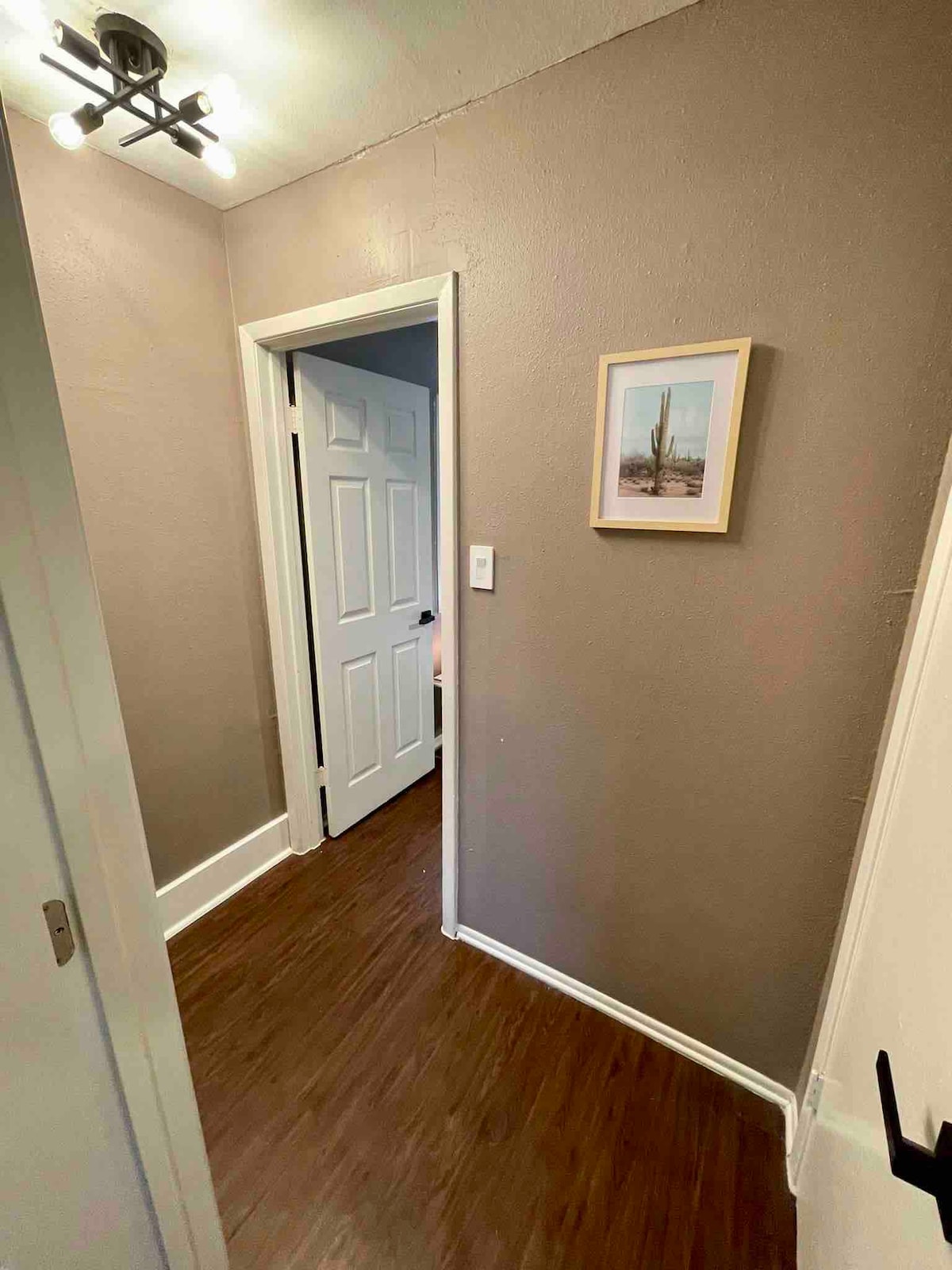 Central 2BR Retreat 5mi from Downtown Patio MC