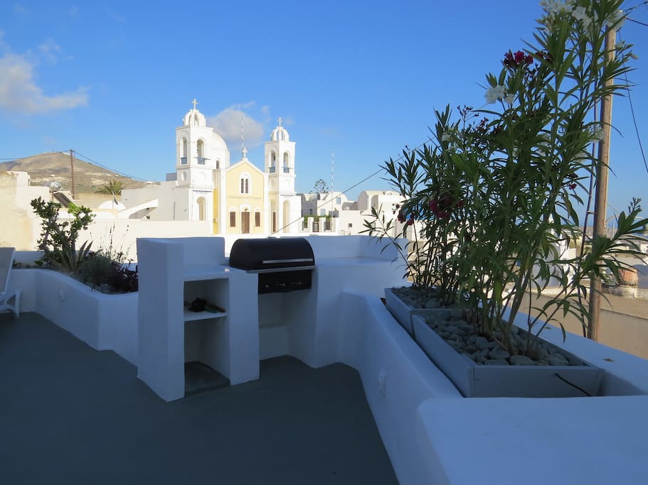BBQ area in courtyard