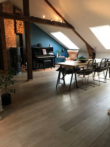 Urban and trendy loft at the heart of Grünerløkka! gallery image 5