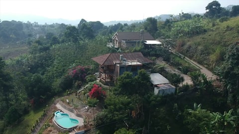 Villa A. B.  WALEWANGKO