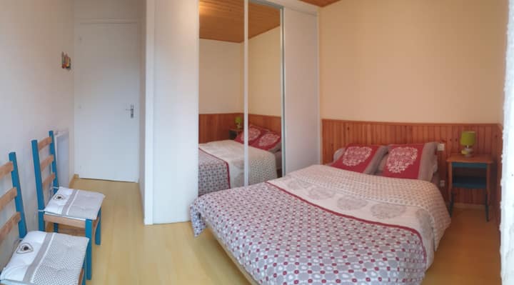 Chumba cha kulala N°1 
 kitanda 140/190 