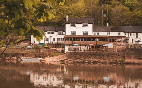 Otters' Lodge, Ye Old Ferrie Inn, Symonds Yat West