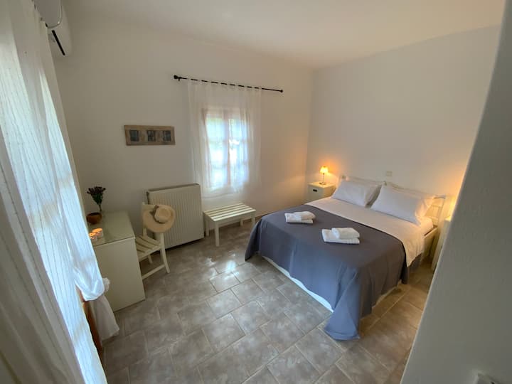 غرفة نوم في الطابق الأرضي (رقم 1)