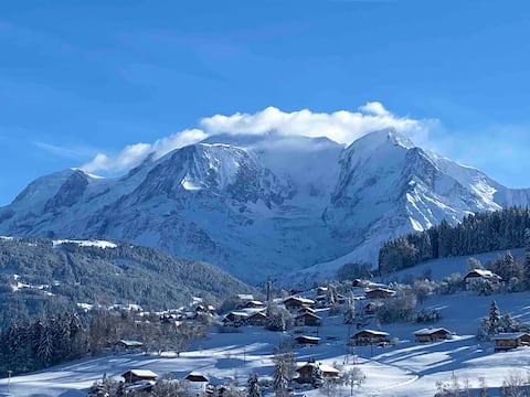 Top Airbnb: Combloux apartment with panoramic view of Mont Blanc in Combloux