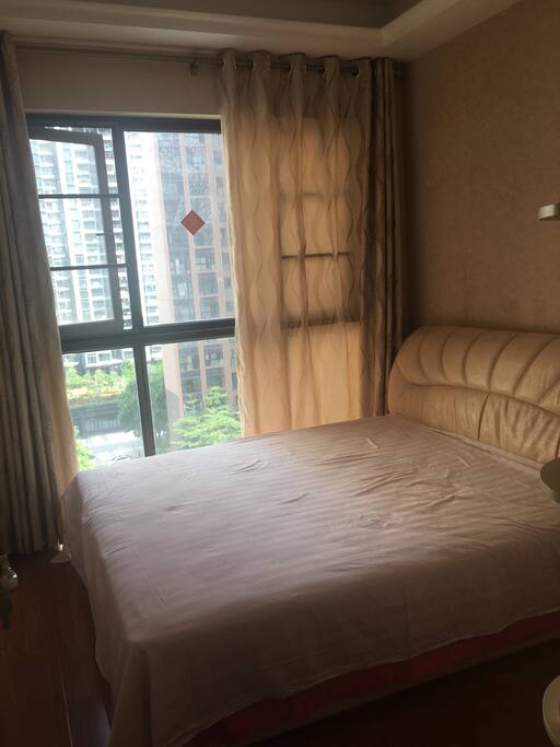 安静落地窗伴你入眠