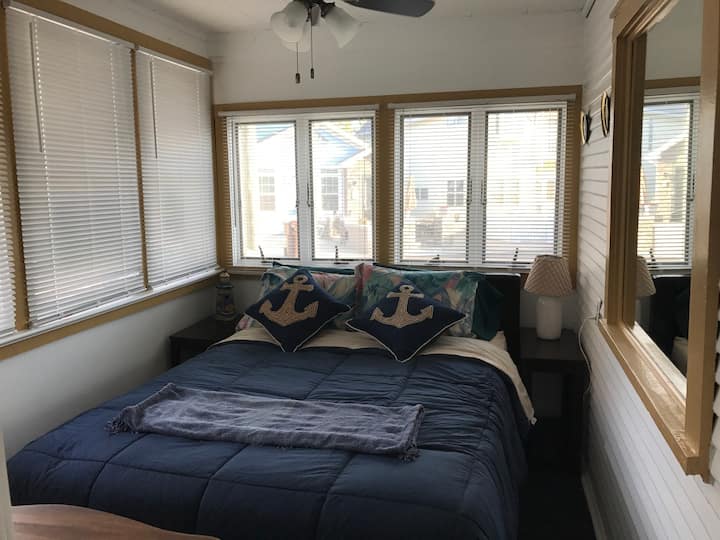 First Queen Bedroom - Nautical Theme