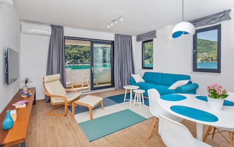 Successful Airbnb property: Umbla2 • Peaceful SeaView 15 min Old Town, Parking in Prijevor