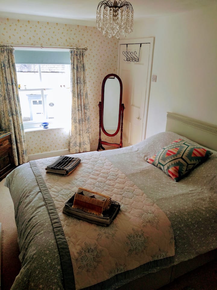 Dhoma e dytë e gjumit dopio - krevat tek tjetër i shfaqur në fotografinë tjetër 