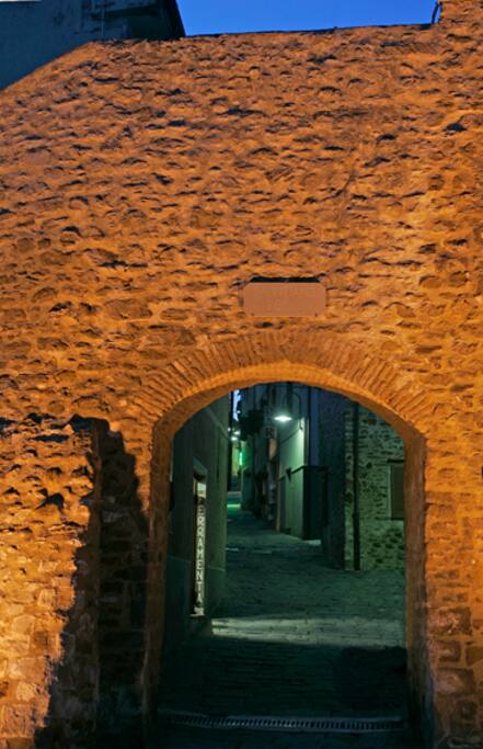 Inizio via dei Forni