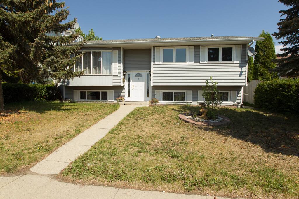 Stunning 3 Bedroom House! - Houses for Rent in Edmonton ...
