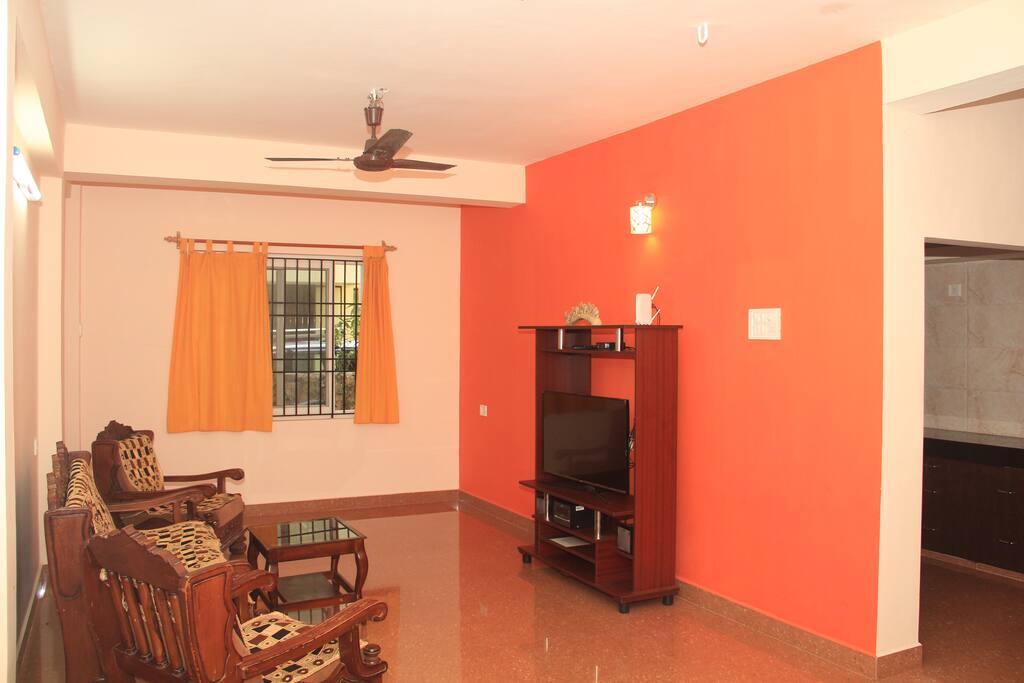 Living Area - TV / Cable installed