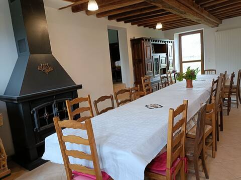 Les hirondelles, a family cottage