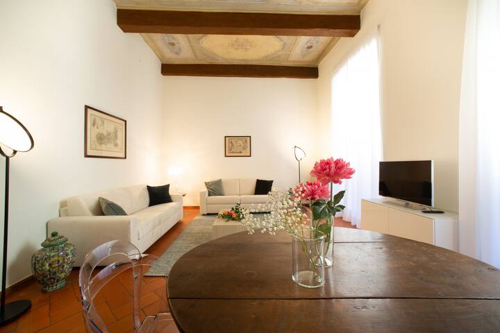 Keys of Italy-13Apo2 Deluxe 2bdr by Ponte Vecchio gallery image 3