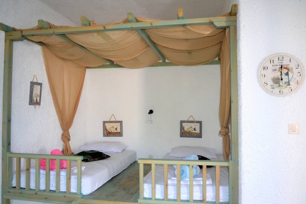 beds in sitting rooms