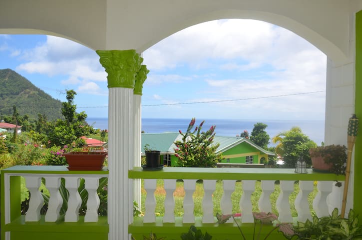 Airbnb Castle Comfort Roseau Vacation Rentals Places To