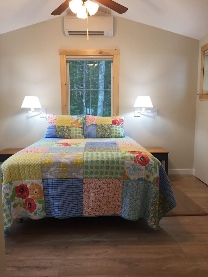 Chambre n °3 - à l'étage 
7 fenêtres, plafond cathédrale