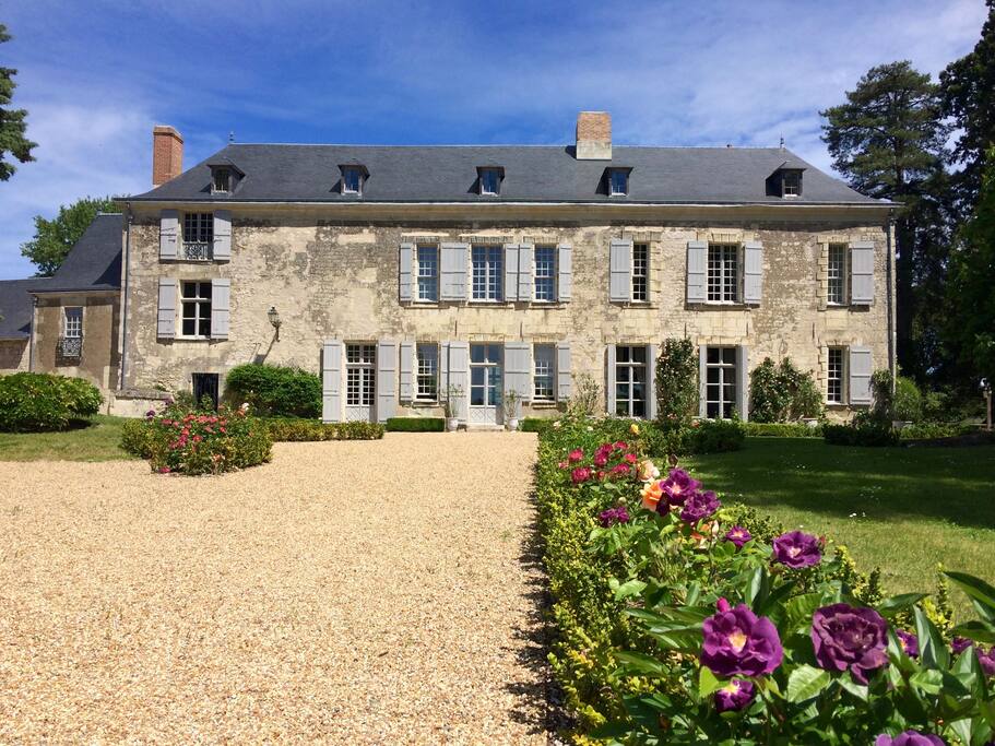 Chateau de Miniere in Spring