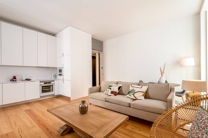 Arco Augusta A Amazing 2BED NEW APT@Praça Comercio gallery image 5