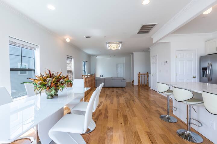 Beach front Dublex near jfk gallery image 2