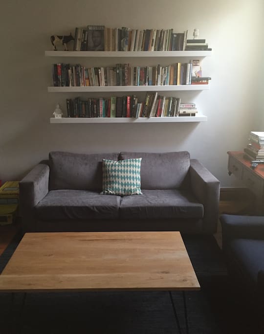 Lots to read in the lounge!